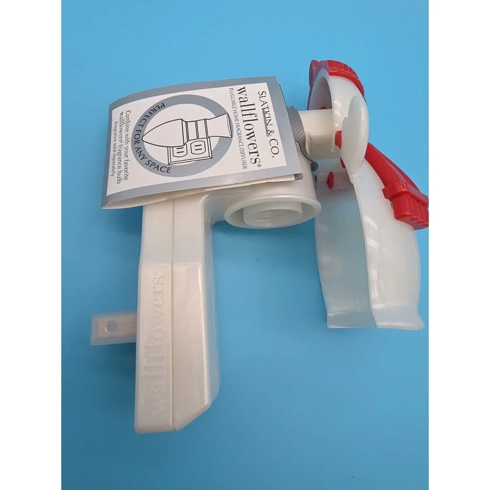 Bath‎ & Body Works Snowman Wallflowers Plug In New